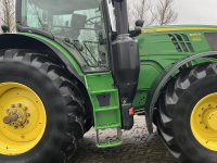 Tractor / Trekker John Deere 6215R