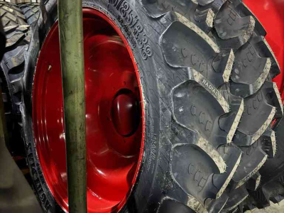 Wielen, Banden, Velgen & Afstandsringen  320/90R54 & 320/85R38
