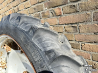 Wielen, Banden, Velgen & Afstandsringen Taurus 230/95R48