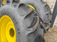 Wielen, Banden, Velgen & Afstandsringen Mitas 540/65R28
