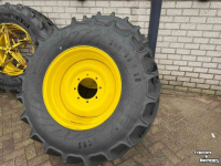 Wielen, Banden, Velgen & Afstandsringen Mitas 540/65R28