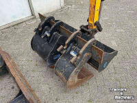 Mini-graver / Mini-graafmachine JCB 8030 ZTS