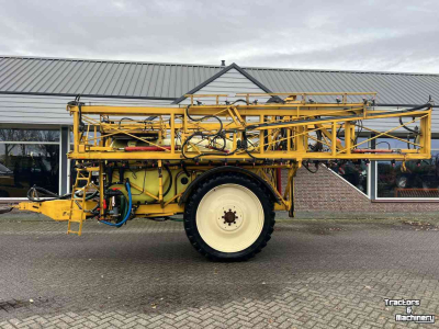 Getrokken Veldspuit Dubex Mentor 9804