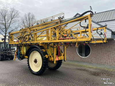 Getrokken Veldspuit Dubex Mentor 9804