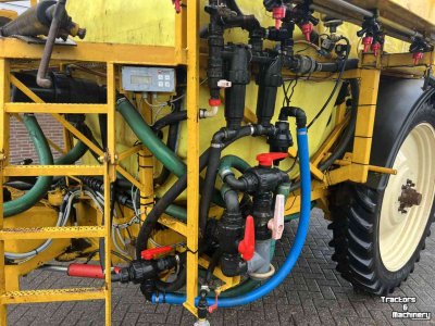 Getrokken Veldspuit Dubex Mentor 9804
