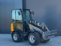 Shovel / Wiellader / Kniklader Giant G2200