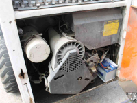 Schranklader Bobcat 741 schranklader met grondbak en Deutz motor