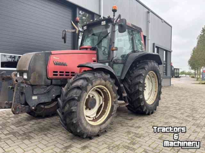 Tractor / Trekker Valtra 6750