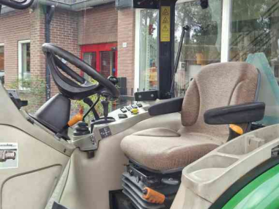 Compact tractor John Deere 4720 E hydro