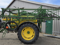 Veldspuit John Deere 624 sprayer