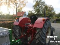 Tractor / Trekker International met handkoppeling voor aftakas