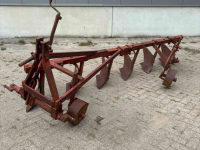 Ploegen Cappon Stoppelploeg 6 schaar