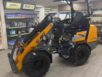 Shovel / Wiellader / Kniklader Giant 2300HD