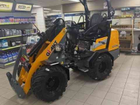 Shovel / Wiellader / Kniklader Giant 2300HD