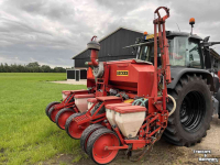 Zaaimachine Becker 6 rijer maiszaaimachine