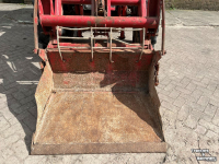 Tractor / Trekker Massey Ferguson 590-4 met voorlader