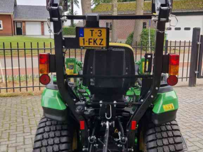 Compact tractor John Deere 2026R