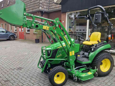 Compact tractor John Deere 2026R
