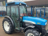 Smalspoor tractor New Holland TNV75A