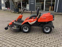 Zitmaaier Husqvarna R214T