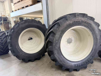 Wielen, Banden, Velgen & Afstandsringen BKT 900/50R42 + 710/55R28 of 710/55R30