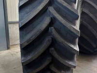 Wielen, Banden, Velgen & Afstandsringen BKT 900/50R42 + 710/55R28 of 710/55R30