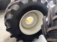 Wielen, Banden, Velgen & Afstandsringen BKT 900/50R42 + 710/55R28 of 710/55R30