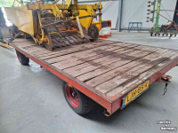 Vierwielige wagen / Landbouwwagen  Platte wagen
