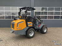 Shovel / Wiellader / Kniklader Giant G2700HD