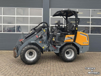 Shovel / Wiellader / Kniklader Giant G2700HD