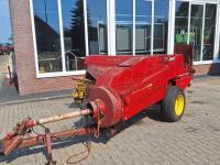 Persen / Balenpers / Pakkenpers New Holland Super Hayliner 268 Kleinpakken-pers