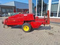 Persen / Balenpers / Pakkenpers New Holland Super Hayliner 268 Kleinpakken-pers