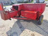Persen / Balenpers / Pakkenpers New Holland Super Hayliner 268 Kleinpakken-pers
