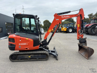 Bandenkraan / Graafmachine op wielen Kubota KX030-4
