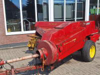 Persen / Balenpers / Pakkenpers New Holland 268 kleinpakkenpers