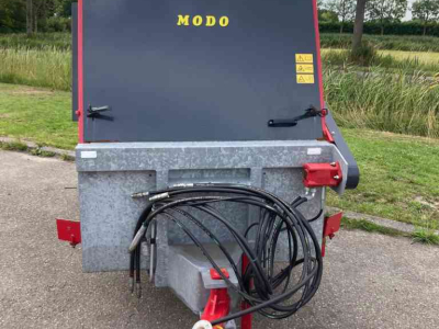 Mestverspreider / Stalmeststrooier  Compoststrooier strooier vaste mest fruitteelt
