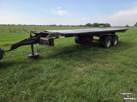 Vierwielige wagen / Landbouwwagen  Platte wagen