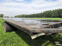 Vierwielige wagen / Landbouwwagen  Platte wagen