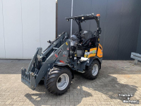 Shovel / Wiellader / Kniklader Giant G2200E