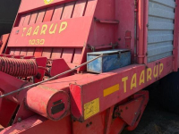 Opraapwagen Taarup 1030