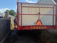 Opraapwagen Taarup 1030