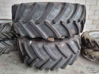 Wielen, Banden, Velgen & Afstandsringen BKT 710/70R42 & 600/65R30