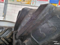 Wielen, Banden, Velgen & Afstandsringen BKT 710/70R42 & 600/65R30