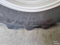 Wielen, Banden, Velgen & Afstandsringen BKT 710/70R42 & 600/65R30