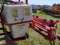 Gedragen Veldspuit Agromet Veldspuit 400 ltr  met 10 mtr sproeiboom