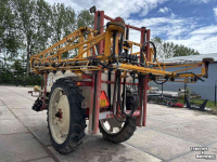 Getrokken Veldspuit Cebeco 3024 Getrokken Spuit