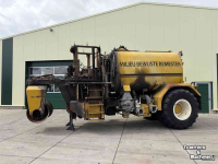 Zelfrijdende mest-trike Challenger Terragator TG8133 Mesttrike Brandschade