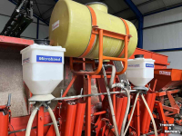 Pootmachine Kverneland UN3200 |Underhaug | Bekerpootmachine