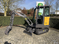 Rupskraan / Graafmachine op rupsen Volvo EC18E