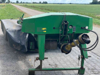 Maaier John Deere 328. kuhn fc283